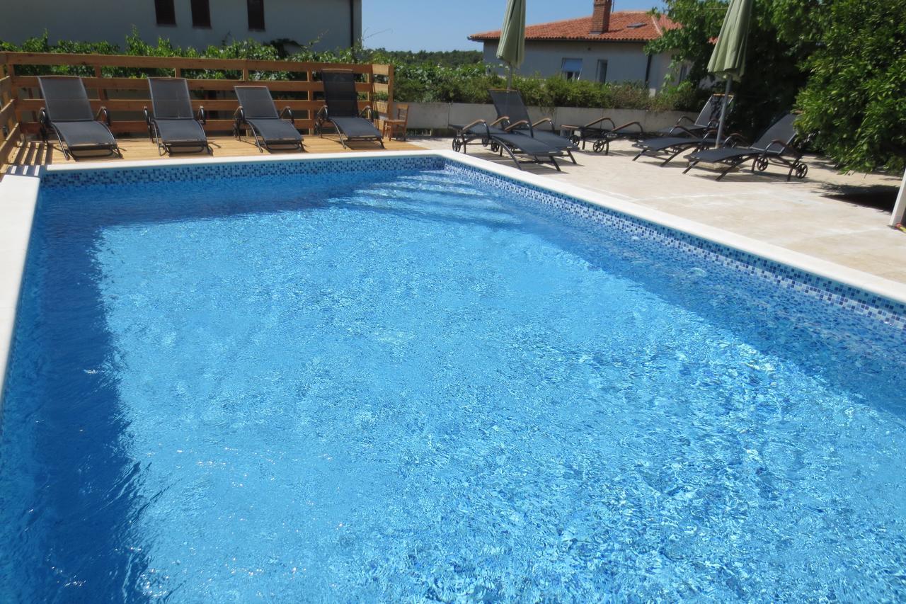 Guest House Zimmer F1 Pula Zewnętrze zdjęcie